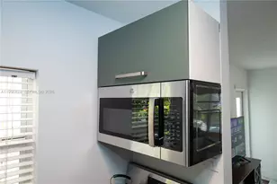 224 Meridian Ave, Miami Beach, FL 33139 - Photo 18