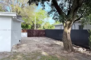 13236 NE 4th Ave, North Miami, FL 33161 - Photo 24