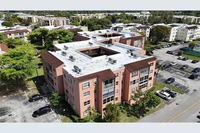 2861 Somerset Dr #301, Lauderdale Lakes, FL 33311 - Photo 6