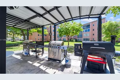 2861 Somerset Dr #301, Lauderdale Lakes, FL 33311 - Photo 34