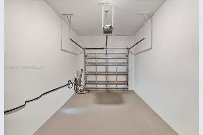 321 NW 13th Pl, Florida City, FL 33034 - Photo 36