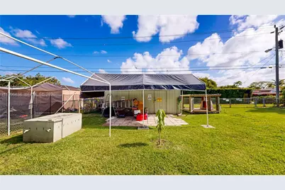 1560 NE 12th St, Homestead, FL 33033 - Photo 36