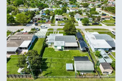 1560 NE 12th St, Homestead, FL 33033 - Photo 52