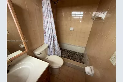 120 Royal Palm Rd #301, Hialeah Gardens, FL 33016 - Photo 18