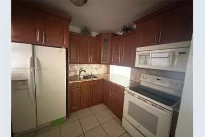 120 Royal Palm Rd #301, Hialeah Gardens, FL 33016 - Photo 8
