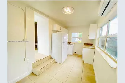 2996 NW 93rd St #C, Miami, FL 33147 - Photo 2