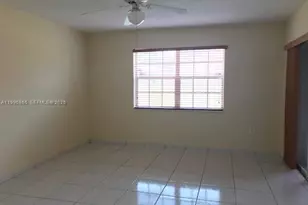 19712 NW 82nd Pl, Hialeah, FL 33015 - Photo 20