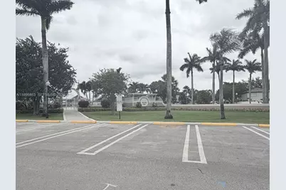 19712 NW 82nd Pl, Hialeah, FL 33015 - Photo 32