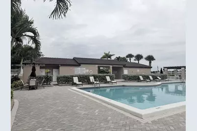 19712 NW 82nd Pl, Hialeah, FL 33015 - Photo 26