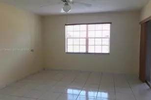 19712 NW 82nd Pl, Hialeah, FL 33015 - Photo 20