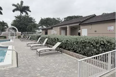 19712 NW 82nd Pl, Hialeah, FL 33015 - Photo 28
