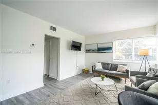 1007 Bay Dr, Miami Beach, FL 33141 - Photo 4