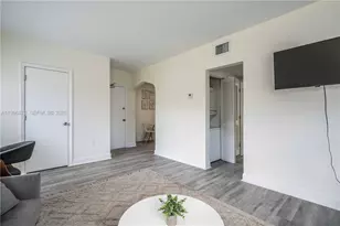 1007 Bay Dr, Miami Beach, FL 33141 - Photo 6