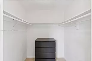 6450 Collins Ave, Miami Beach, FL 33141 - Photo 18