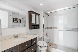 6450 Collins Ave, Miami Beach, FL 33141 - Photo 16