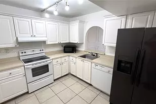 711 N Pine Island Rd, Plantation, FL 33324 - Photo 4