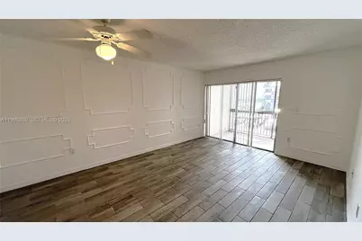 711 N Pine Island Rd #211, Plantation, FL 33324 - Photo 6