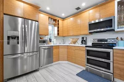 201 NE 16th Ct, Fort Lauderdale, FL 33305 - Photo 12