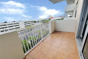 1455 N Treasure Dr, North Bay Village, FL 33141 - Photo 10