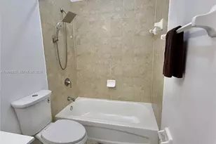 11503 NW 89th St, Doral, FL 33178 - Photo 30