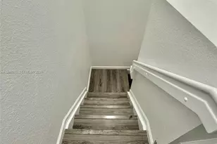 11503 NW 89th St, Doral, FL 33178 - Photo 18