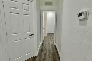 11503 NW 89th St, Doral, FL 33178 - Photo 32