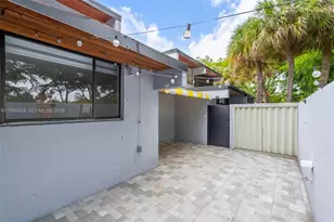 6448 Windmill Gate Rd, Miami Lakes, FL 33014 - Photo 4