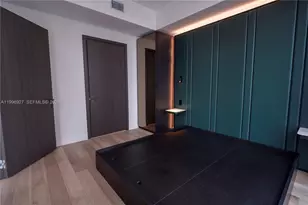 20 NE 11th St, Miami, FL 33132 - Photo 24