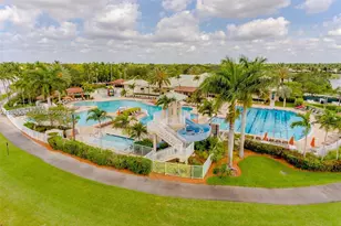 1877 Aspen Ln, Weston, FL 33327 - Photo 18