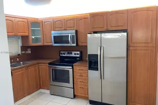 8940 S Hollybrook Blvd, Pembroke Pines, FL 33025 - Photo 1