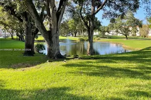 8940 S Hollybrook Blvd, Pembroke Pines, FL 33025 - Photo 10