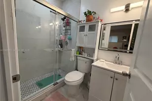 2241 N 62nd Ave, Hollywood, FL 33024 - Photo 6