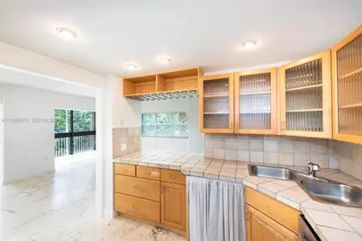 590 Ocean Dr #2C, Key Biscayne, FL 33149 - Photo 8