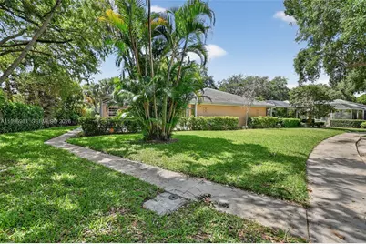 102 Sun Terrace Ct, Palm Beach Gardens, FL 33403 - Photo 2