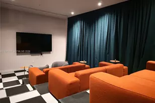 11 NE 6th St, Miami, FL 33132 - Photo 26