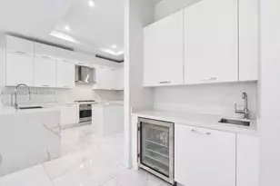 8424 NW 51st Terrace, Doral, FL 33166 - Photo 4