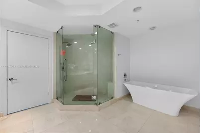 17301 Biscayne Blvd #1401, North Miami Beach, FL 33160 - Photo 12