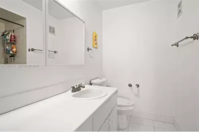 3676 San Simeon Cir, Weston, FL 33331 - Photo 20