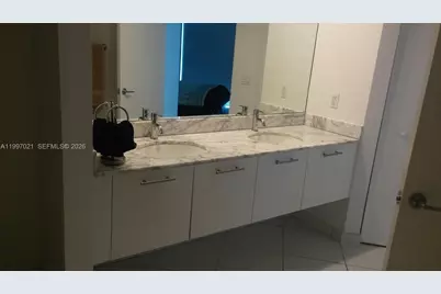 55 SE 6th St #2310, Miami, FL 33131 - Photo 14