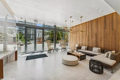 88 SW 7th St #1804, Miami, FL 33130 - Photo 4