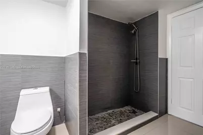 1986 Biarritz Dr #207, Miami Beach, FL 33141 - Photo 16