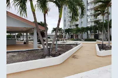 13499 Biscayne Blvd #1105, North Miami, FL 33181 - Photo 24