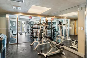 110 Washington Ave, Miami Beach, FL 33139 - Photo 20