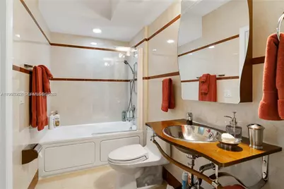 110 Washington Ave #2319, Miami Beach, FL 33139 - Photo 16