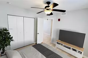 1737 NW 3rd Ave, Miami, FL 33136 - Photo 6