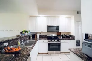 27 Royal Palm Way, Boca Raton, FL 33432 - Photo 4