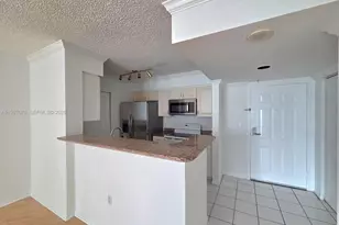 1155 Brickell Bay Dr, Miami, FL 33131 - Photo 10