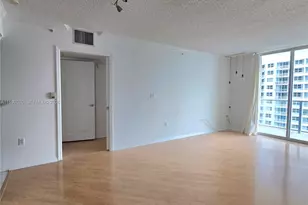 1155 Brickell Bay Dr, Miami, FL 33131 - Photo 8