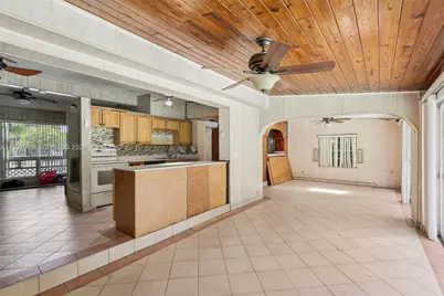 1611 NE 42nd Ct, Pompano Beach, FL 33064 - Photo 8