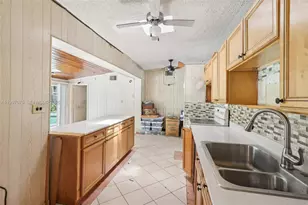 1611 NE 42nd Ct, Pompano Beach, FL 33064 - Photo 6